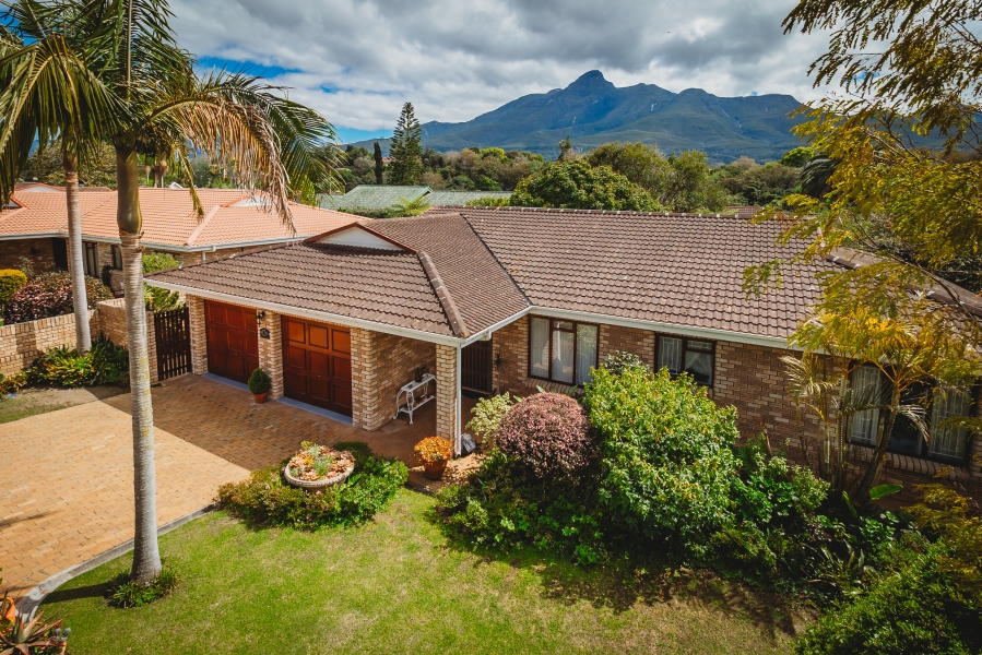 3 Bedroom Property for Sale in Bergsig Western Cape